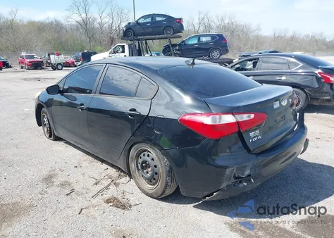 2015 Kia Forte Lx из США, поврежденный, VIN KNAFK4A68F5267412